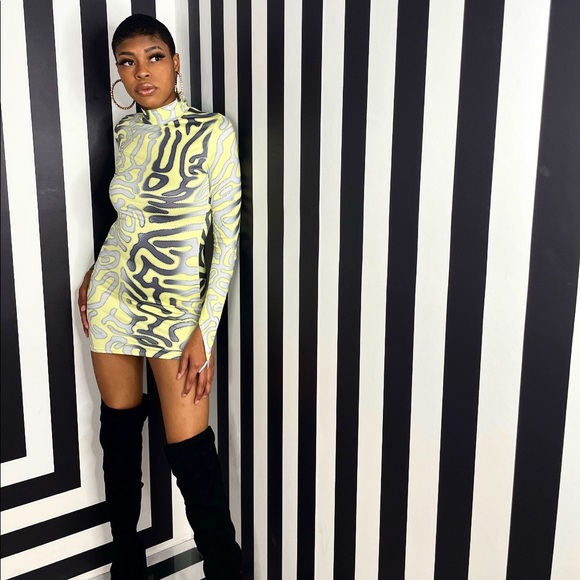 anzardas Dresses & Skirts - SZ:S-M Highlight Dress